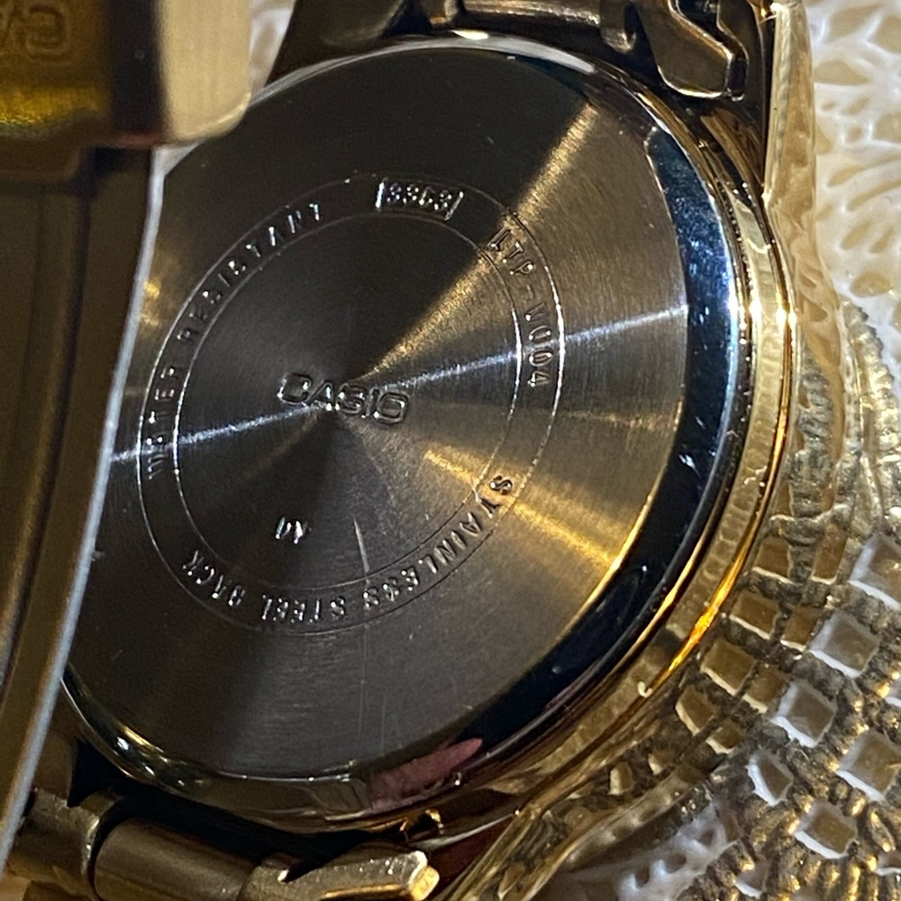 Watch - Picture 2 of 2